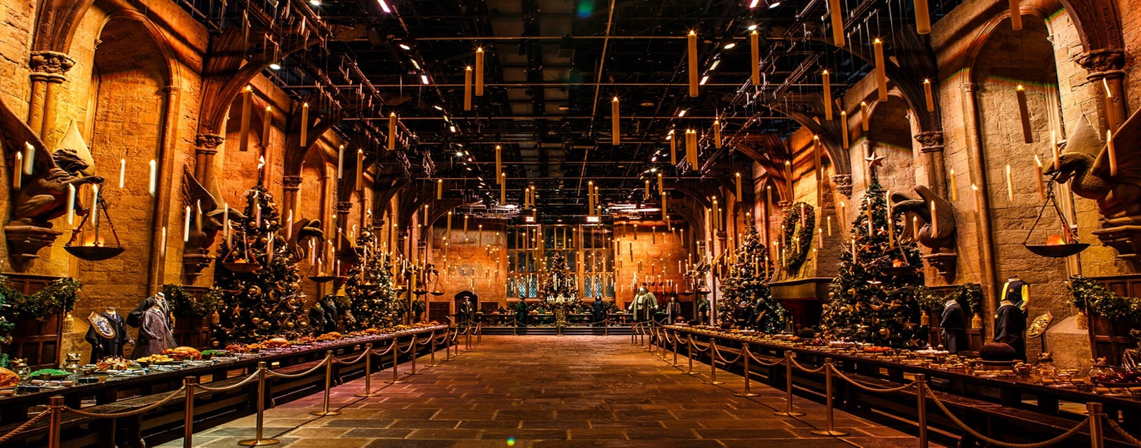 Wycieczka do Hogwartu za 492 PLN. Loty do Londynu z Warszawy + bilet do studia Warner Bros