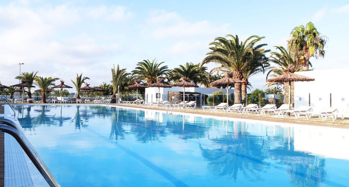 Tydzień z all inclusive w 4* hotelu na Lanzarote za 2879 PLN. Wylot z Warszawy