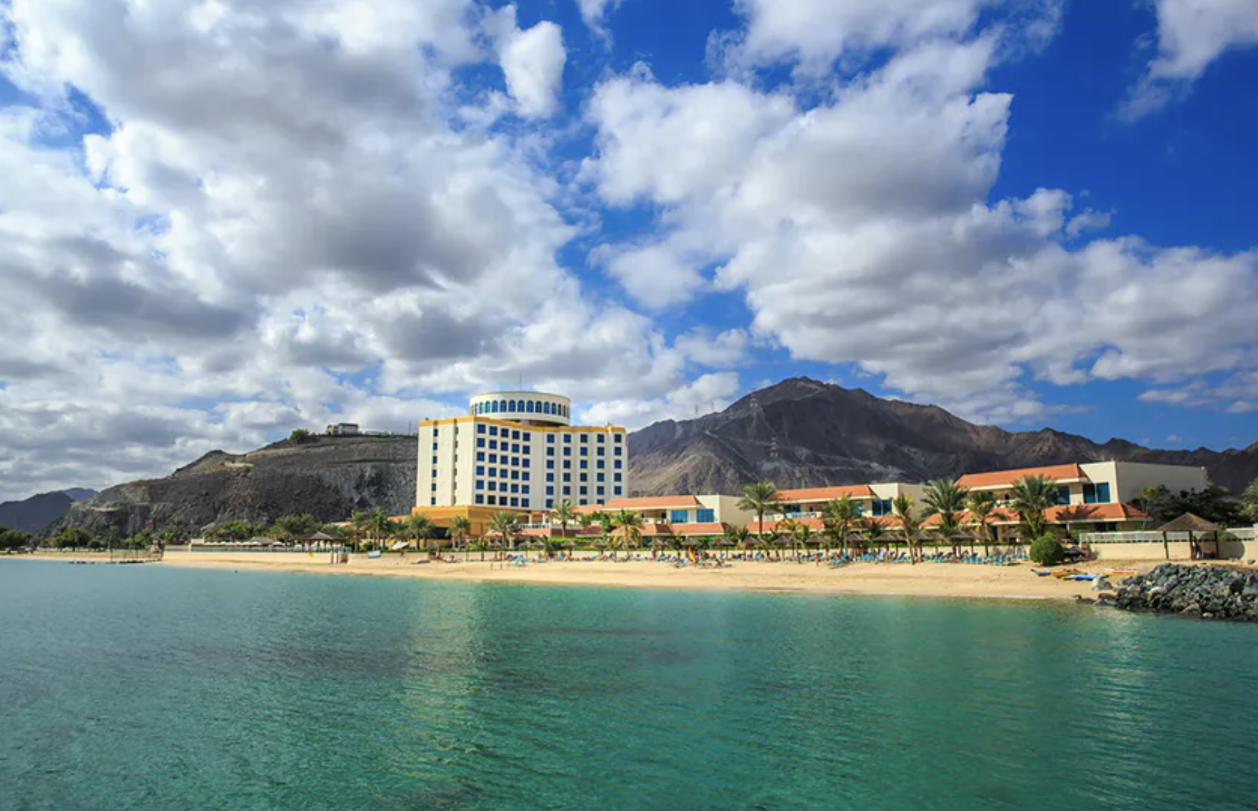 Wczasy w ZEA: 7 dni w 4* hotelu z all inclusive za 3623 PLN. Wylot z Warszawy