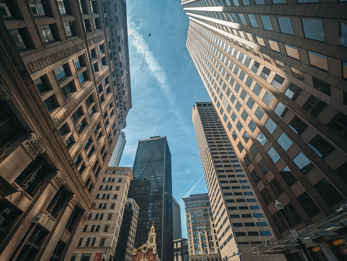 Wyjazd na mecz: loty do Bostonu z Berlina i bilety na NBA oraz NHL za 2261 PLN