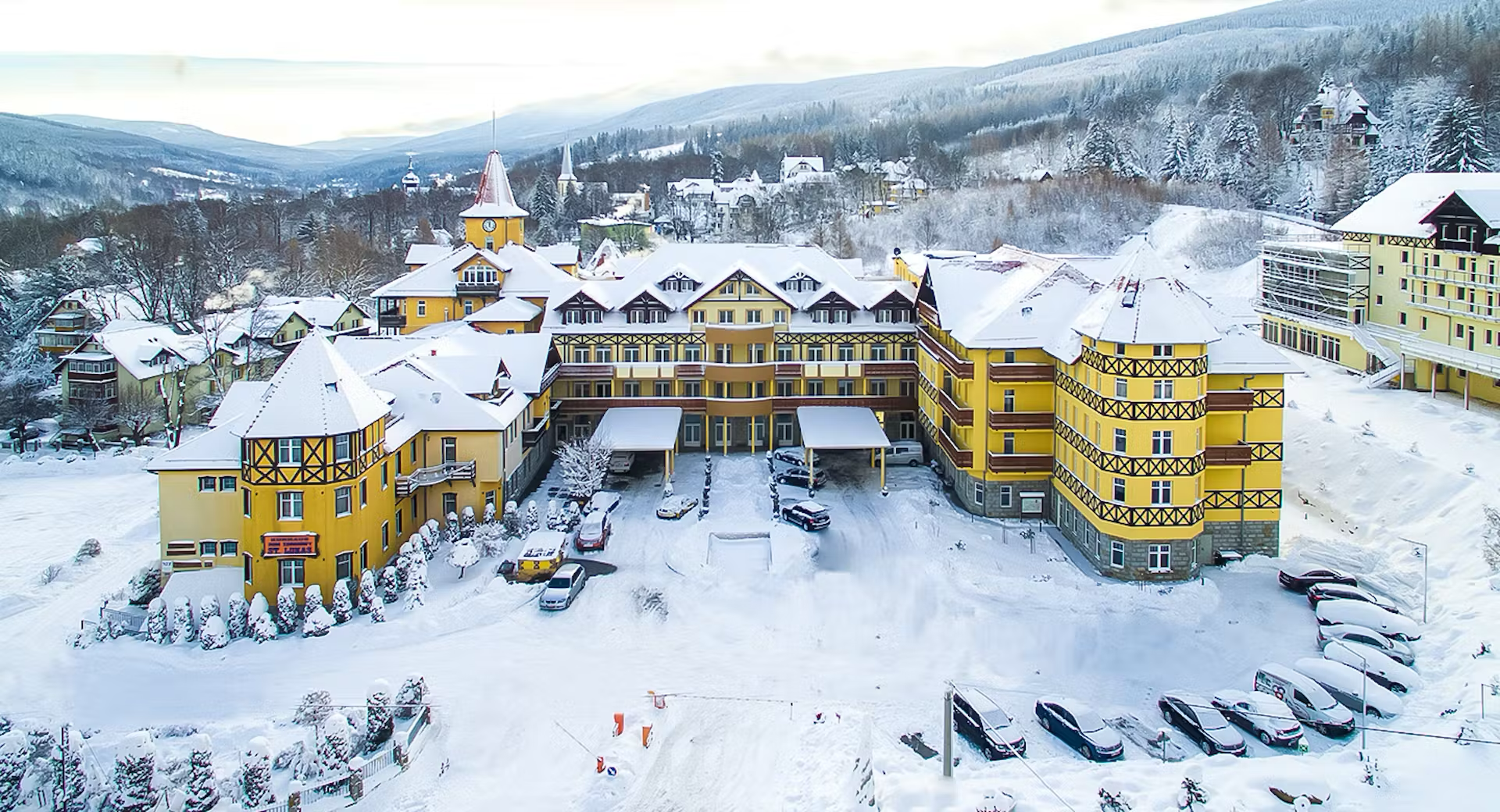 Świeradów-Zdrój: 4* St. Lukas Medical & SPA ze śniadaniami od 270 PLN/pokój