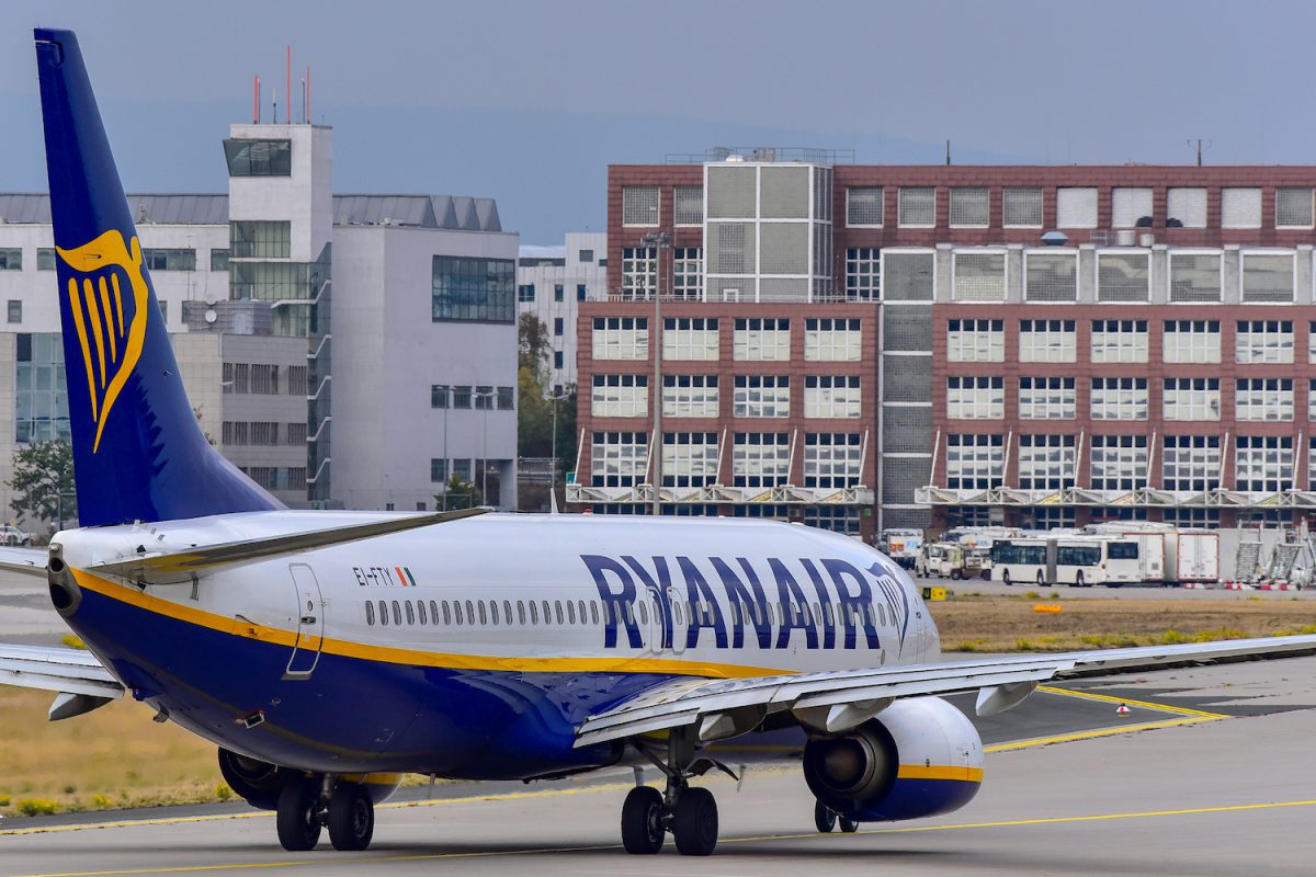 Ryanair wraca do korzeni? Uciekają z dużych lotnisk i z powrotem przenoszą się na mniejsze