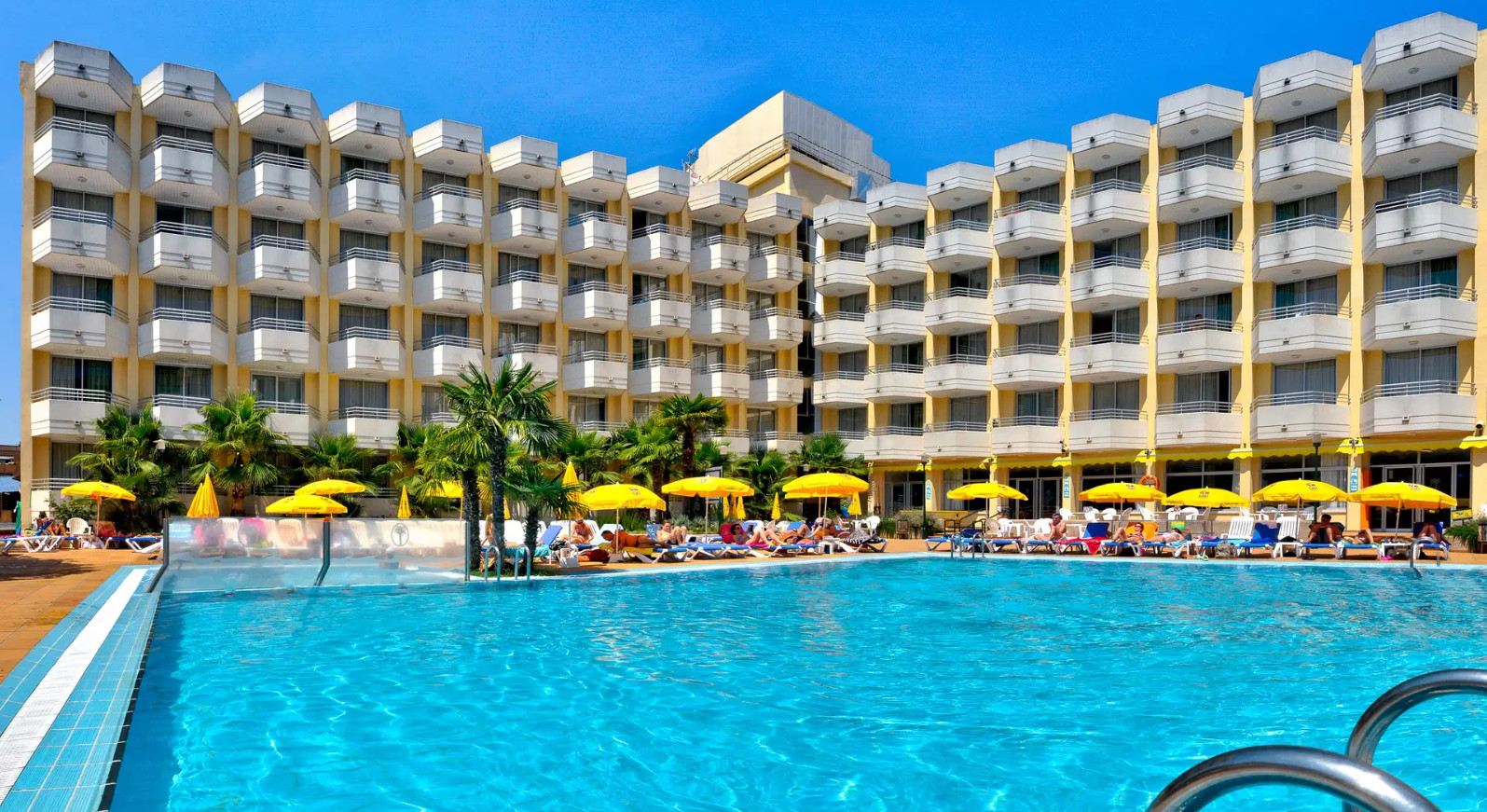 Majówka na Costa Brava: 7 dni w 4* hotelu (z wyżywieniem) z Warszawy za 3053 PLN