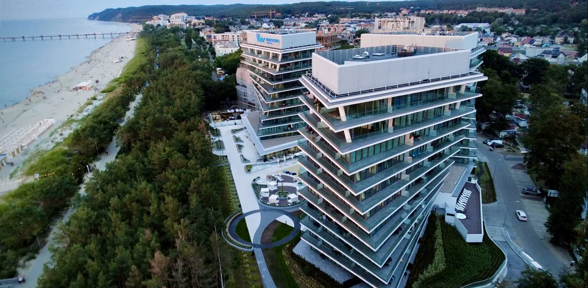 Wypoczynek nad Bałtykiem 🌊 Wave Międzyzdroje Resort & SPA z wyżywieniem od 399 PLN/pokój 😌