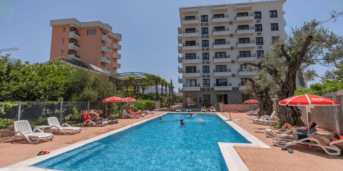 Wakacje na Riwierze Czarnogórskiej 🏖️ 4* apartamenty z basenem i all inclusive za 2516 PLN