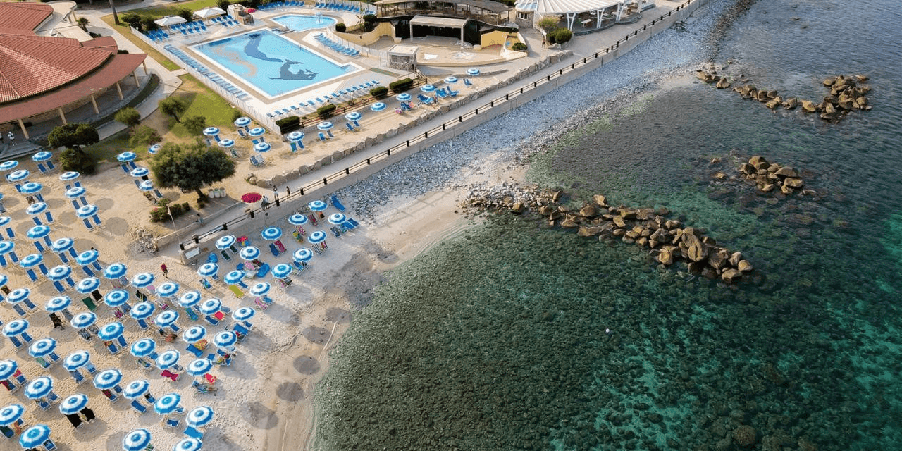Włoska Kalabria czeka 🏖️ Relaks w hotelu przy plaży za 2449 PLN 🇮🇹