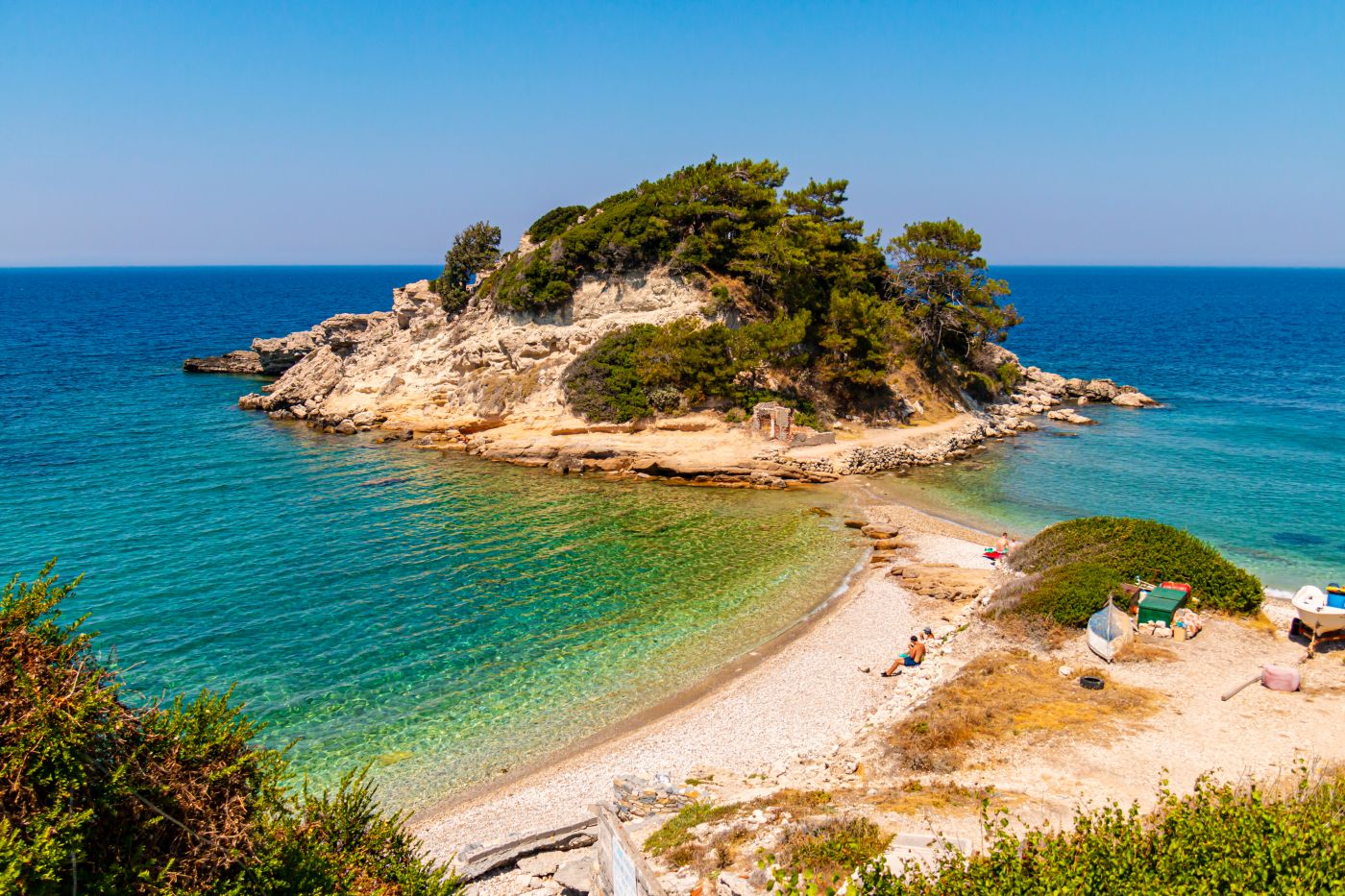 Greckie wczasy przy plaży Kerveli 🏝️ 4* hotel na Samos 💙 z widokiem na morze za 1911 PLN