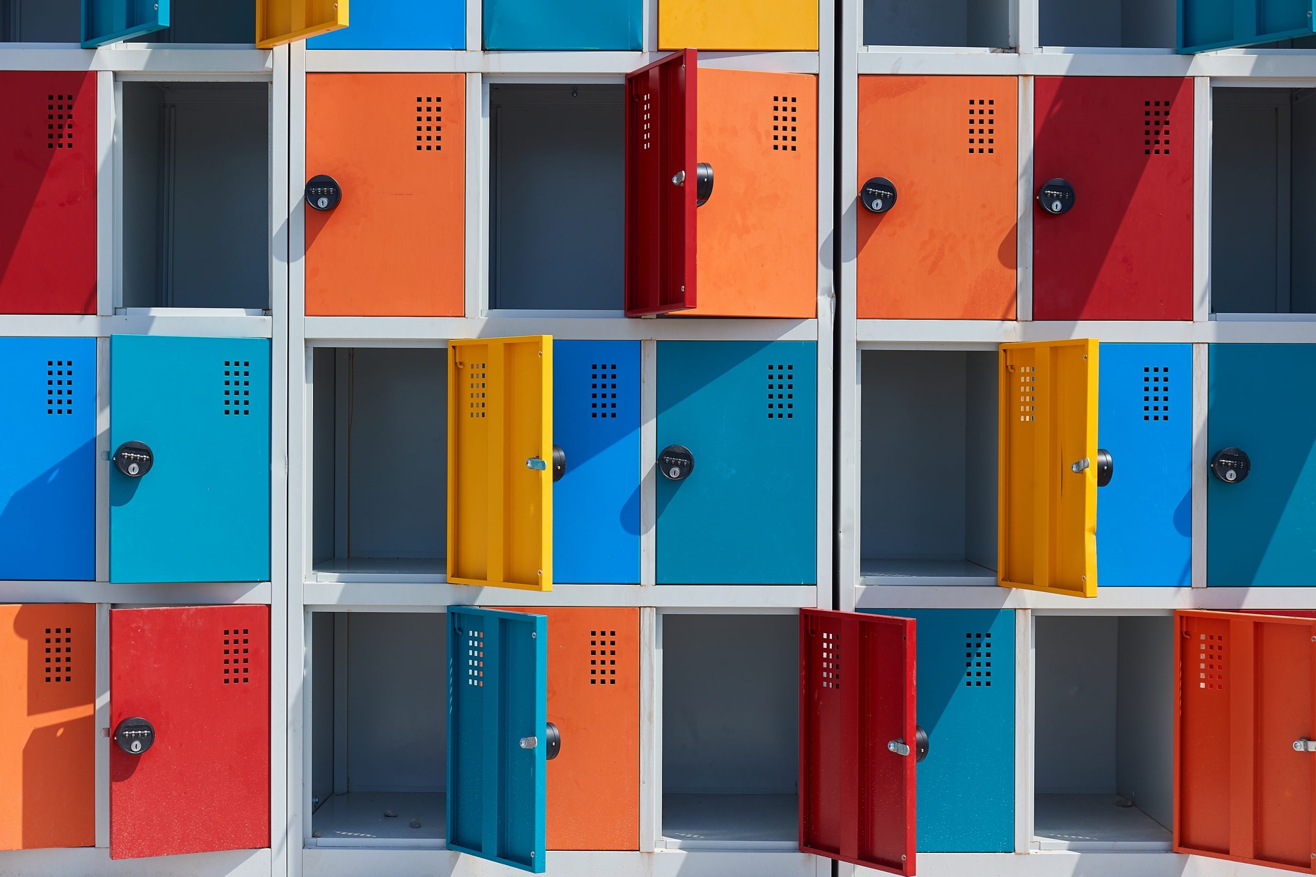 Zapomnij o noszeniu plecaka i ciągnięciu walizki. Co zrobić z bagażem w podróży i ile to kosztuje?