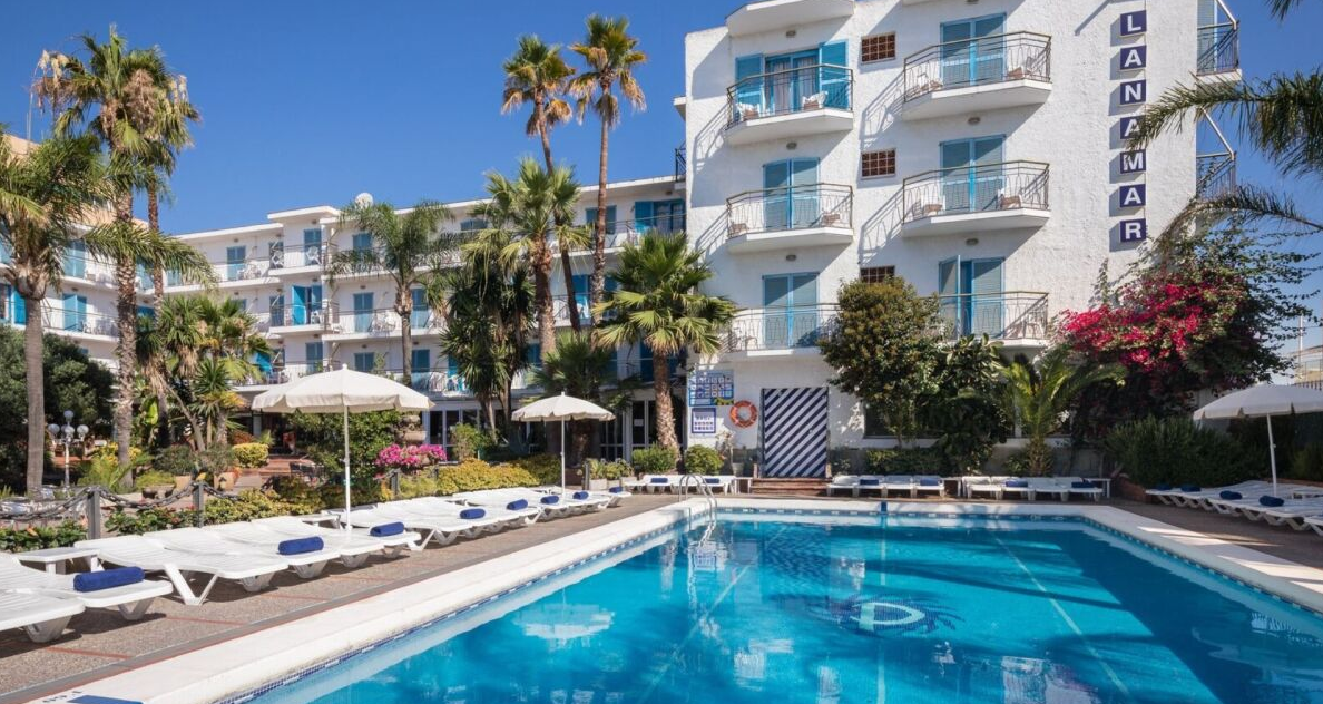 Hiszpańskie klimaty na Costa Brava 🏖️🌞 Wypoczynek przy plaży w Malgrat de Mar za 1903 PLN 🍴