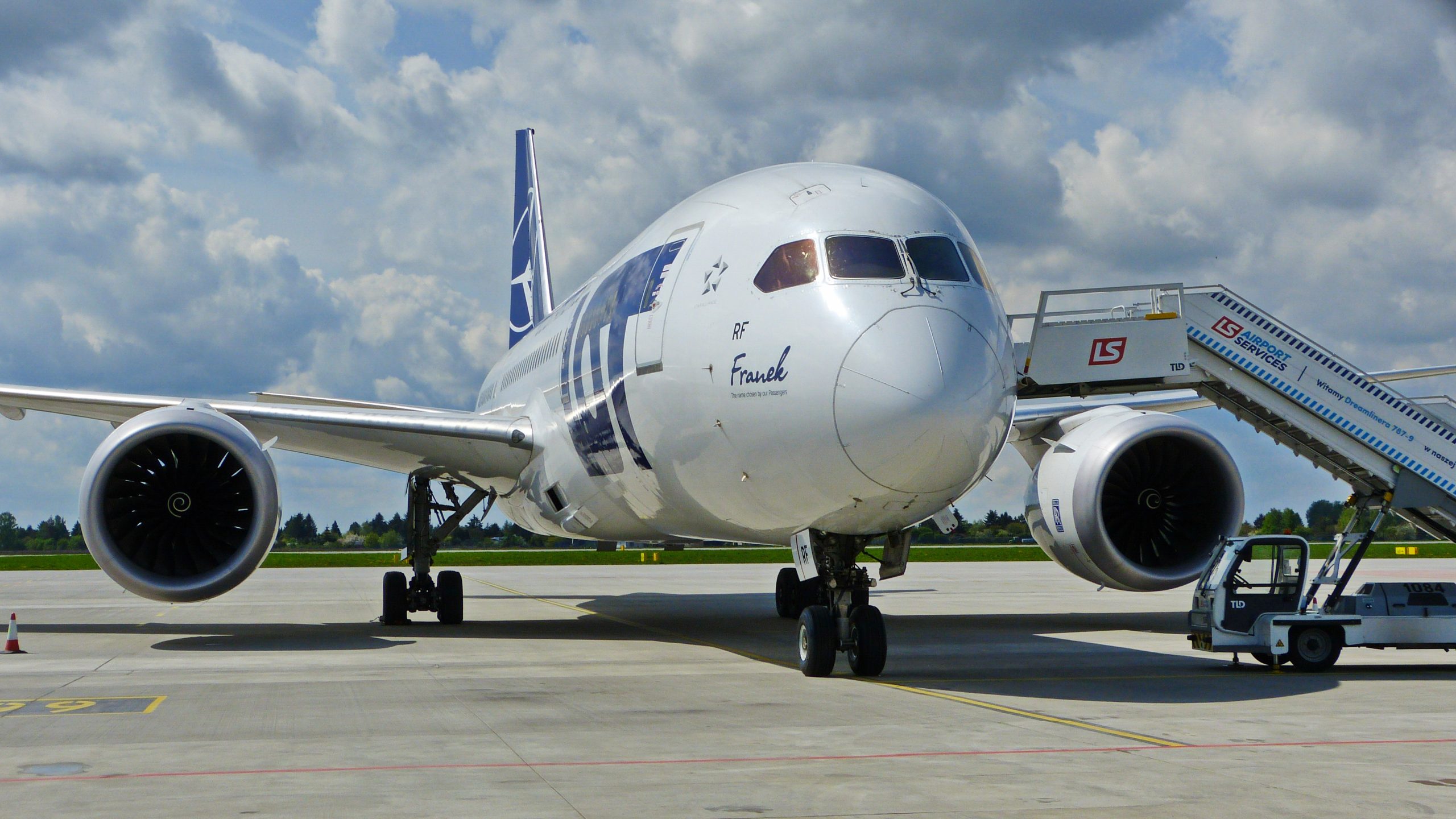 Najsłynniejszy Dreamliner LOT zmienia właściciela. Kto przejął popularnego „Franka”?