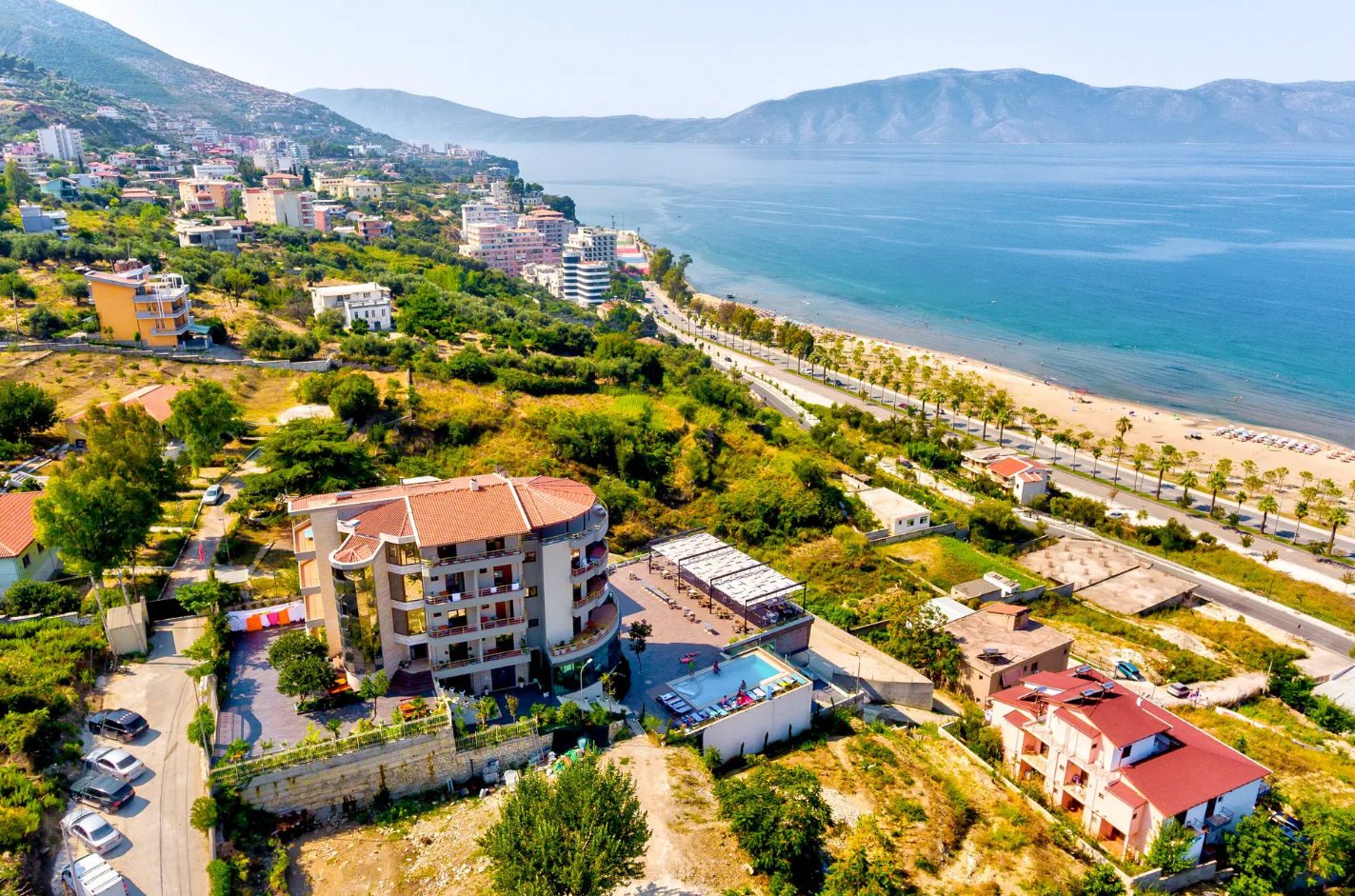 Słoneczna Albania latem 🌞🏖️ Kameralny hotel w nadmorskiej Vlorze za 1714 PLN 🌊👙