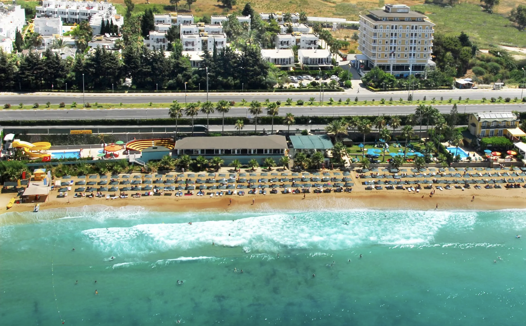Wakacyjny relaks w tureckim stylu 🏖️🍹 All inclusive w 4* hotelu przy plaży za 2380 PLN