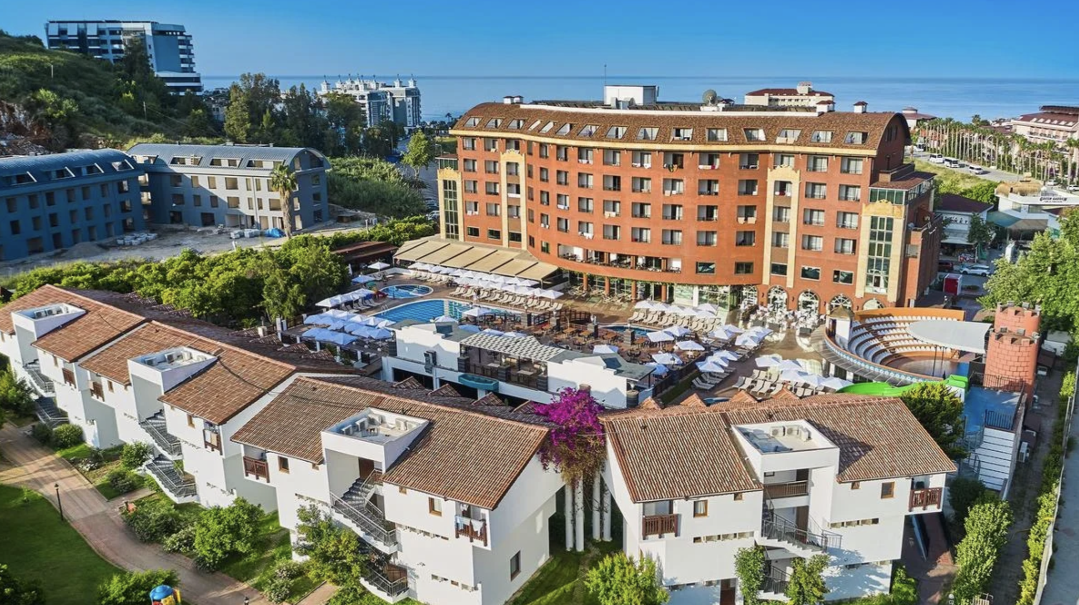 Zamieszkaj po królewsku 👑🌴 Wczasy w 5⭐ hotelu z all inclusive 24h w Turcji od 2549 PLN 🍉🥂