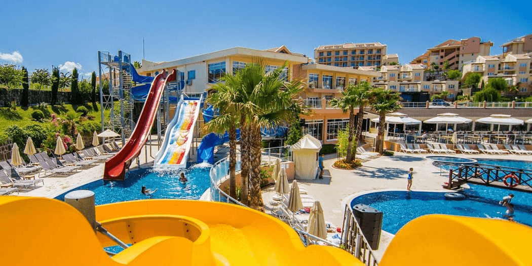 Luksusowy 5⭐️ resort w Turcji 🏊‍♂️🏖️ All inclusive z aquaparkiem za 2552 PLN 😎