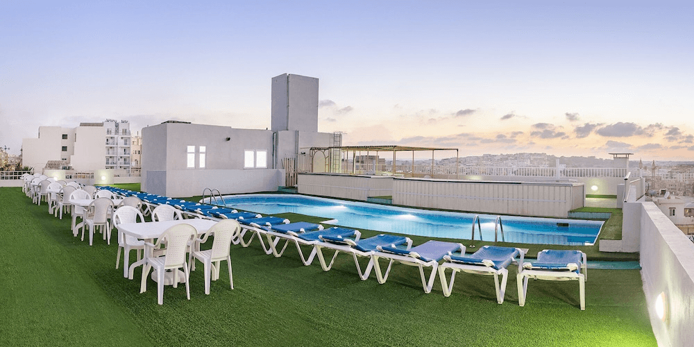 Lato na Malcie w komfortowych warunkach 🏝️ 🌊 Loty i świetny 4* hotel za 1183 PLN 😍