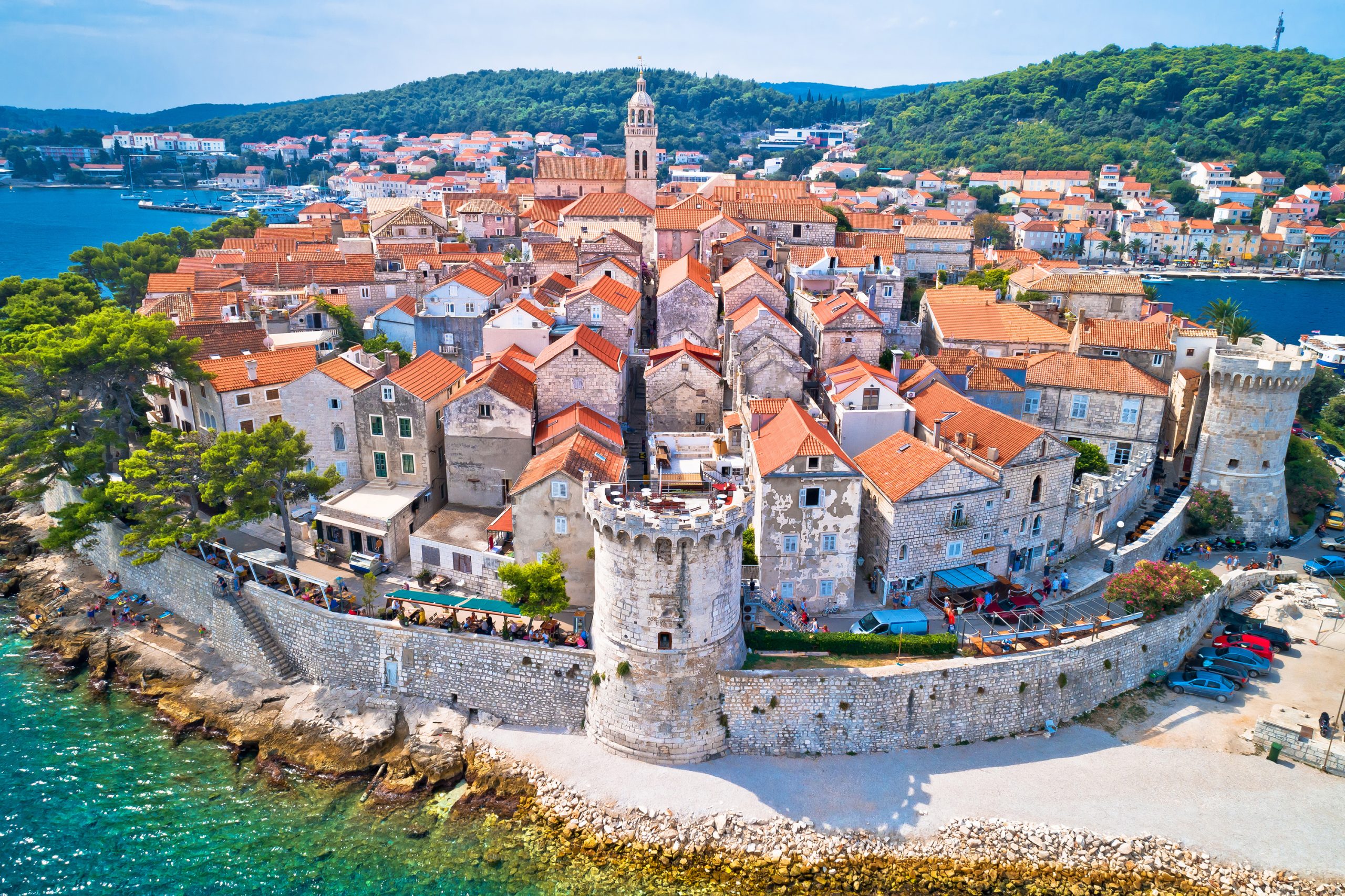 Wakacyjna przygoda 🇭🇷 City break w Splicie i relaks na Korčuli (✈️+🛳️) za 505 PLN 😎