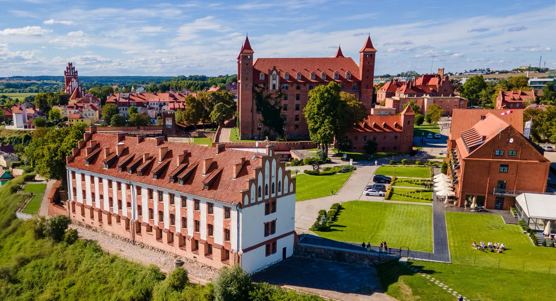 Średniowieczny klimat w 4* zamku 🏰 Rodzinny wypoczynek z basenem i sauną 🏊‍♂️