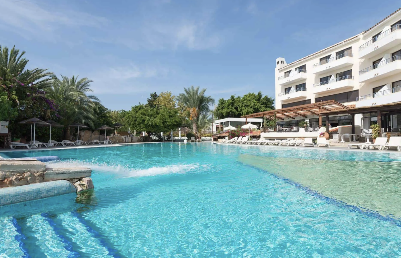 Cypr na ostatni dzwonek wakacji 🏝️ Wczasy w Pafos z all inclusive za 2770 PLN