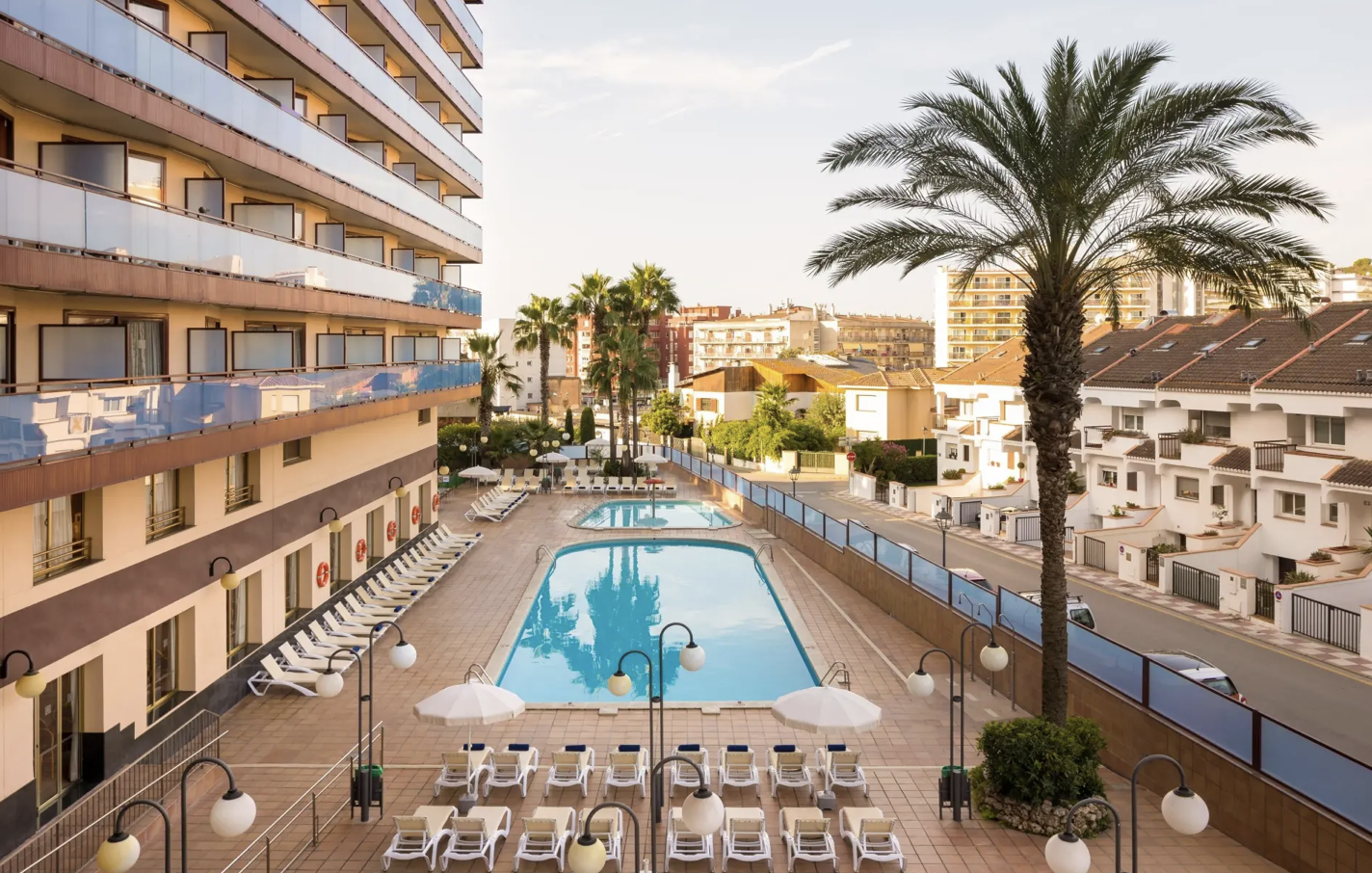 Zrelaksuj się na Costa Brava 🧘‍♂️🏖️ Spa, słońce i HB od 1849 PLN