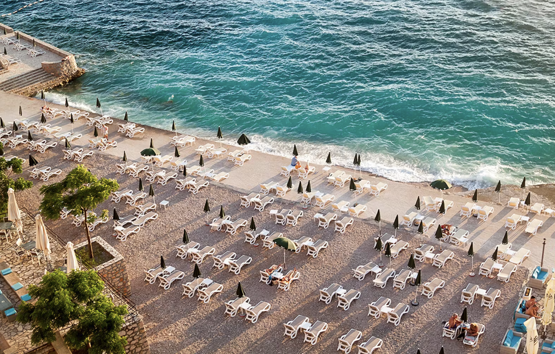 Last minute na Bałkany z Travelist.pl 🏖️ Świetne hotele w Czarnogórze i Chorwacji 😎