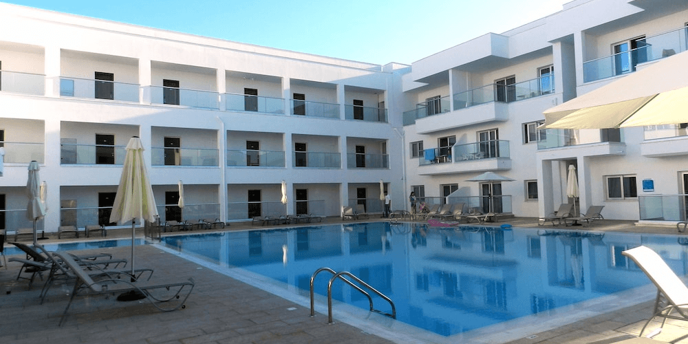 Relaks w Ajia Napa 🏖️🏛️ Apartamenty z basenem za 769 PLN