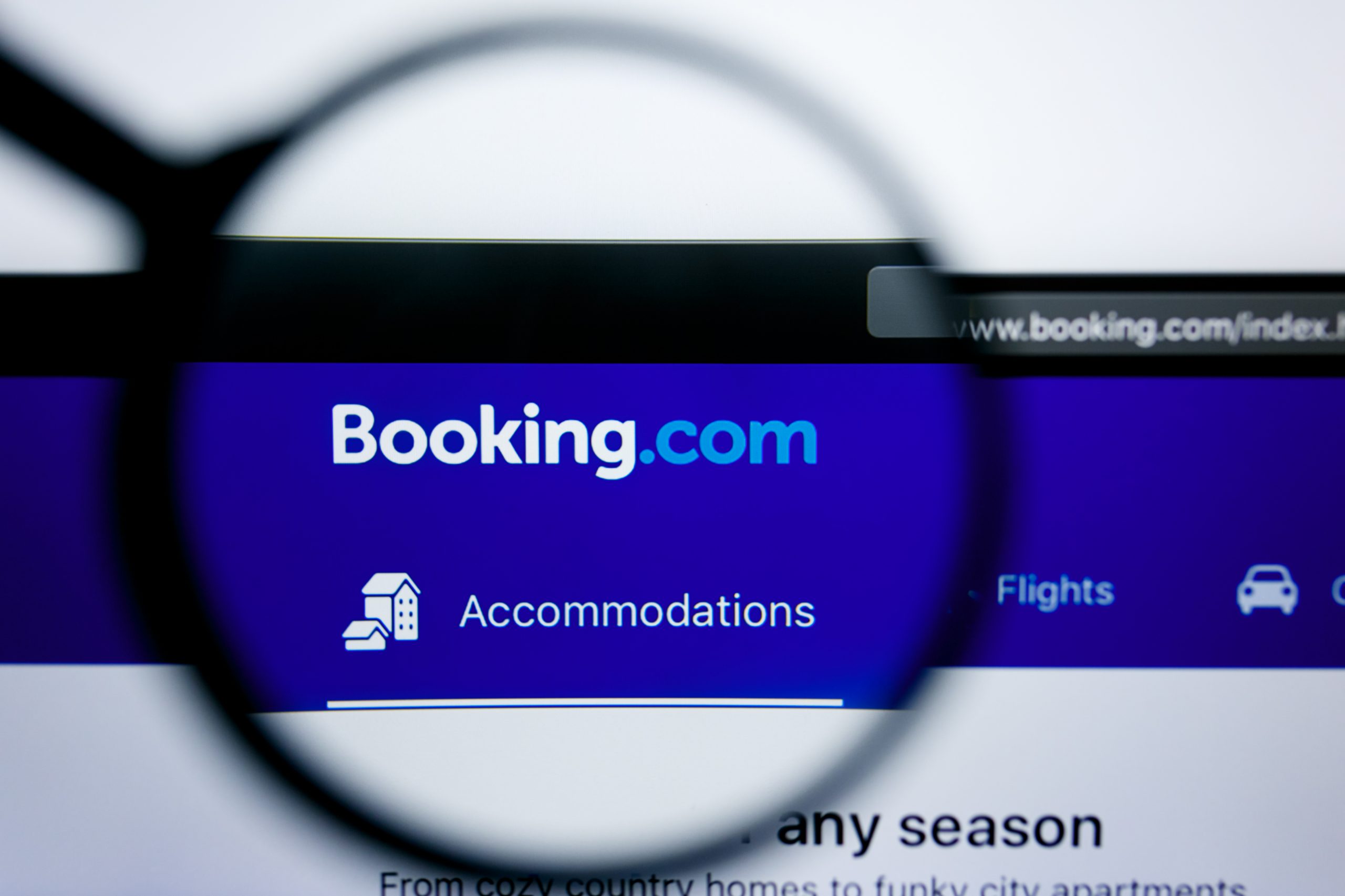 Booking zwleka z wypłatami odszkodowań. Na obiecane pieniądze poczekamy 3 miesiące