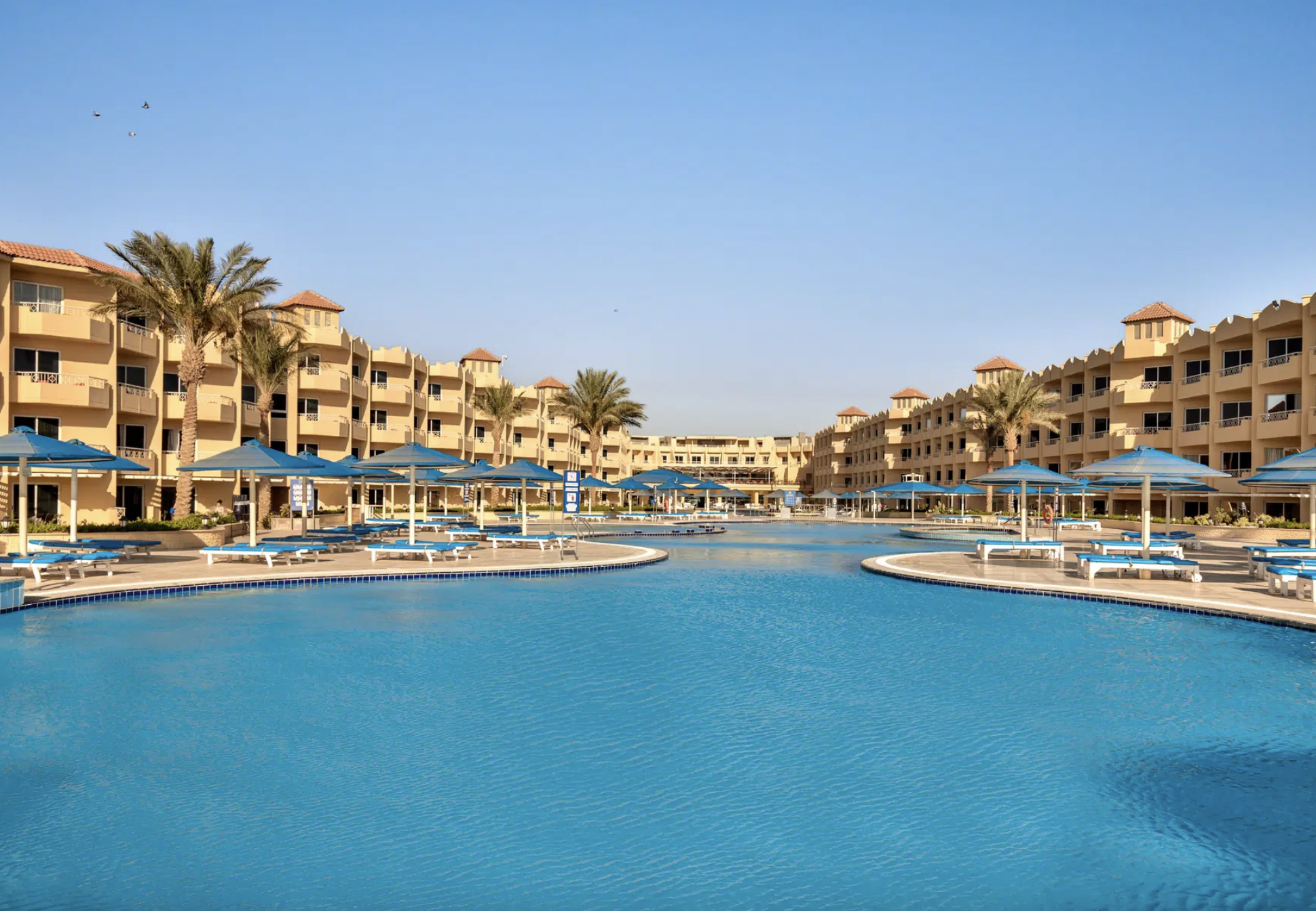 Egipskie all inclusive w Abu Soma 🌴🏊‍♂️ 4* hotel przy plaży za 2777 PLN