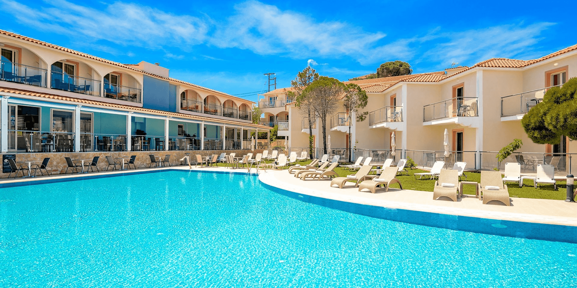 Greckie wczasy na Zakintos 🏝️🌞 4* hotel z all inclusive przy samej plaży za 2299 PLN