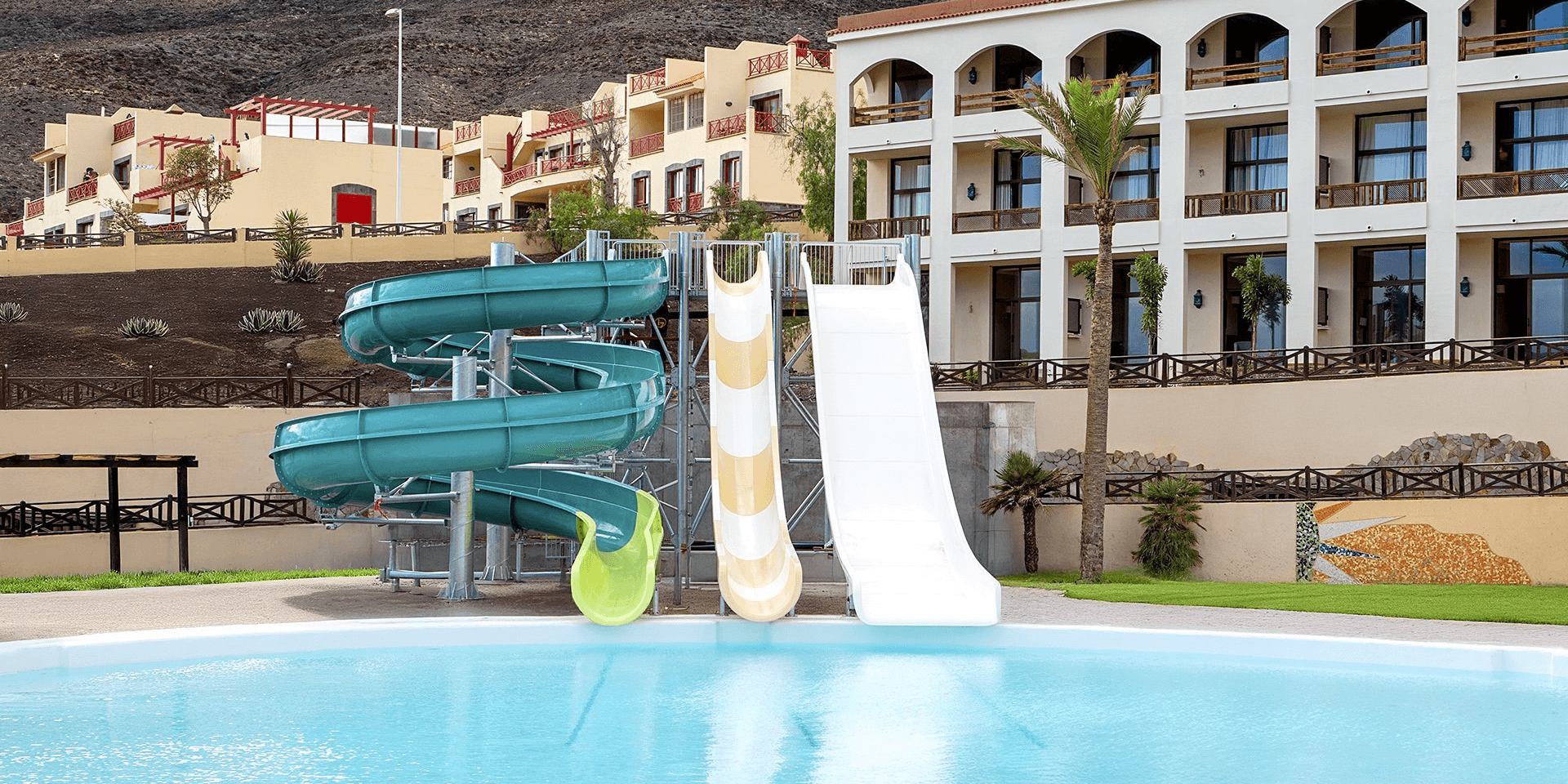 Słoneczna Fuerteventura z all inclusive 🏝️🍹 4* hotel z 3 basenami za 2599 PLN 😍