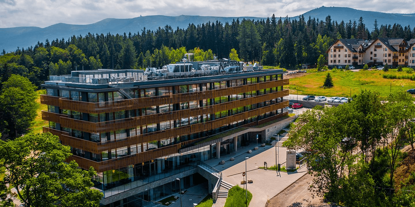 Górski luksus w Karkonoszach 🏔️ 4* hotel z jacuzzi i widokiem na góry 🧖‍♀️