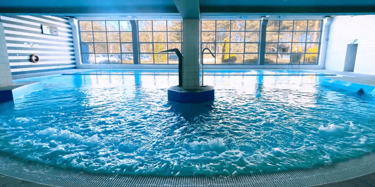 🏖️ Jesienny relaks nad morzem 🌊 Dźwirzyno z basenem i spa na wyciągnięcie ręki 🧖‍♀️