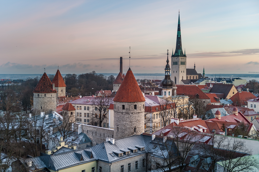 Tanio ❗️City break w Tallinie za 499 PLN 🇪🇪 Loty + 3 noce w hotelu ✈️🏨