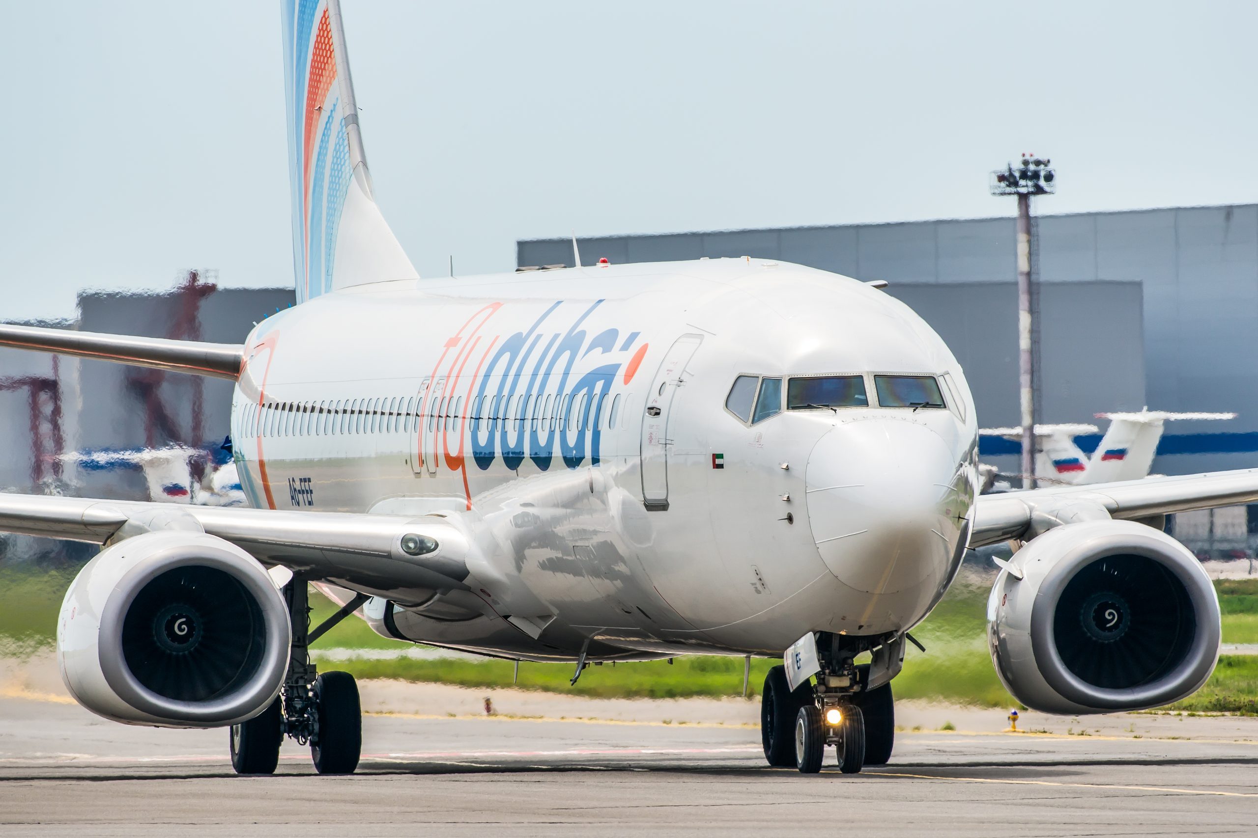 Rewolucja dla pasażerów z Polski! Tania linia wprowadza darmowe posiłki i napoje oraz znosi opłaty za rozrywkę pokładową