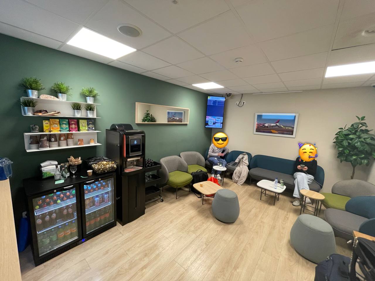 Odwiedziłem „najgorszy” salonik lotniskowy, żebyście wy nie musieli. Czy warto w ogóle tam wchodzić?