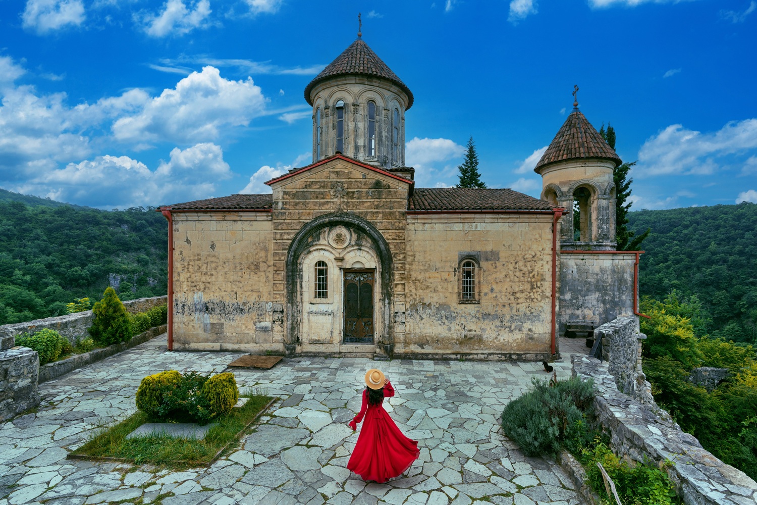 Odkryj uroki Gruzji 🏰🍷 City break w Kutaisi za 579 PLN