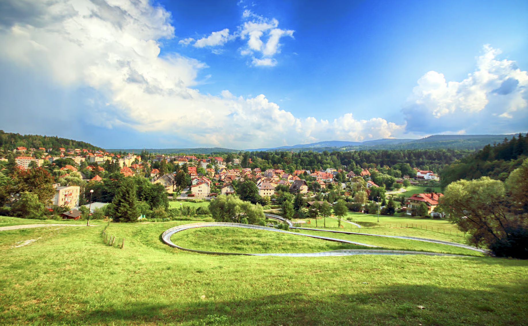 Black Month Sale na Travelist.pl 🌟 Świetne hotele od morza aż po góry 🌊⛰️