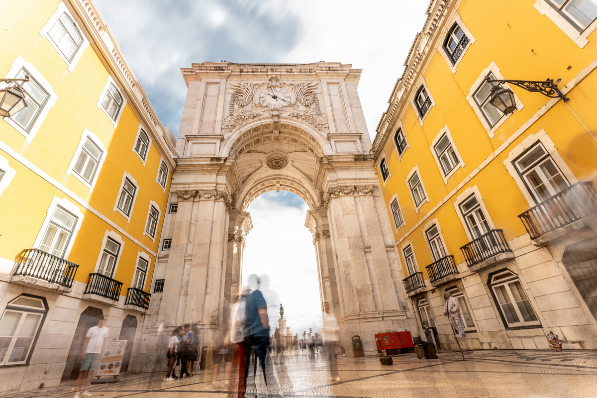 Poczuj klimat Portugalii ☕😎 Loty i 4 noce w hotelu ibis w Lizbonie za 909 PLN