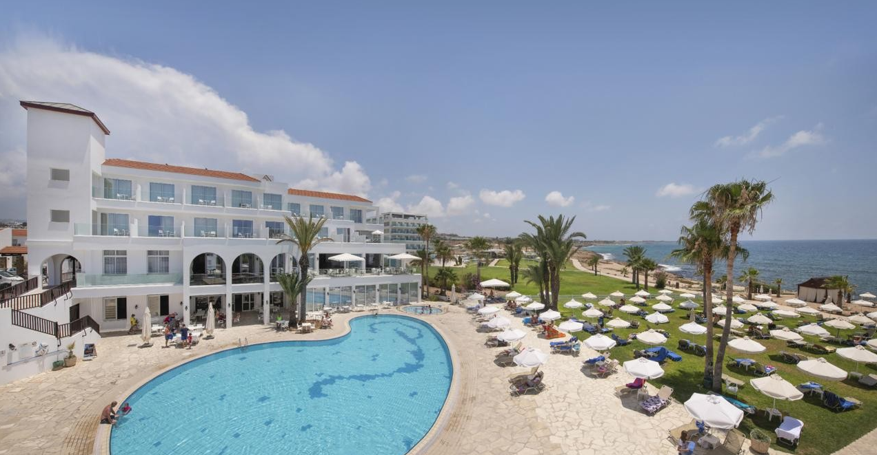Wyspa Afrodyty na wyciągnięcie ręki 🌊💛 4* hotel przy plaży w Pafos (z wyżywieniem) za 1569 PLN 🍴☕