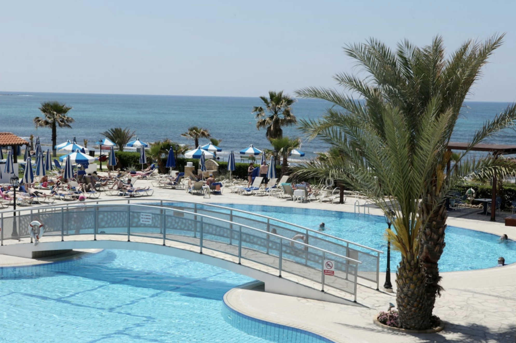 Wiosna na słonecznej Wyspie Afrodyty 😍 Loty i 4⭐ hotel na Cyprze za 799 PLN ☀️✈️
