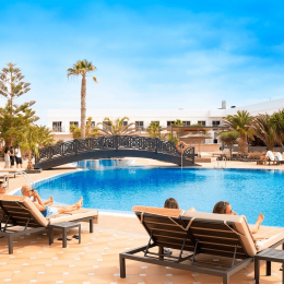 Zimowy relaks na Fuerteventurze ☀️ 4* hotel z basenem i piękną plażą za 1799 PLN 🔥