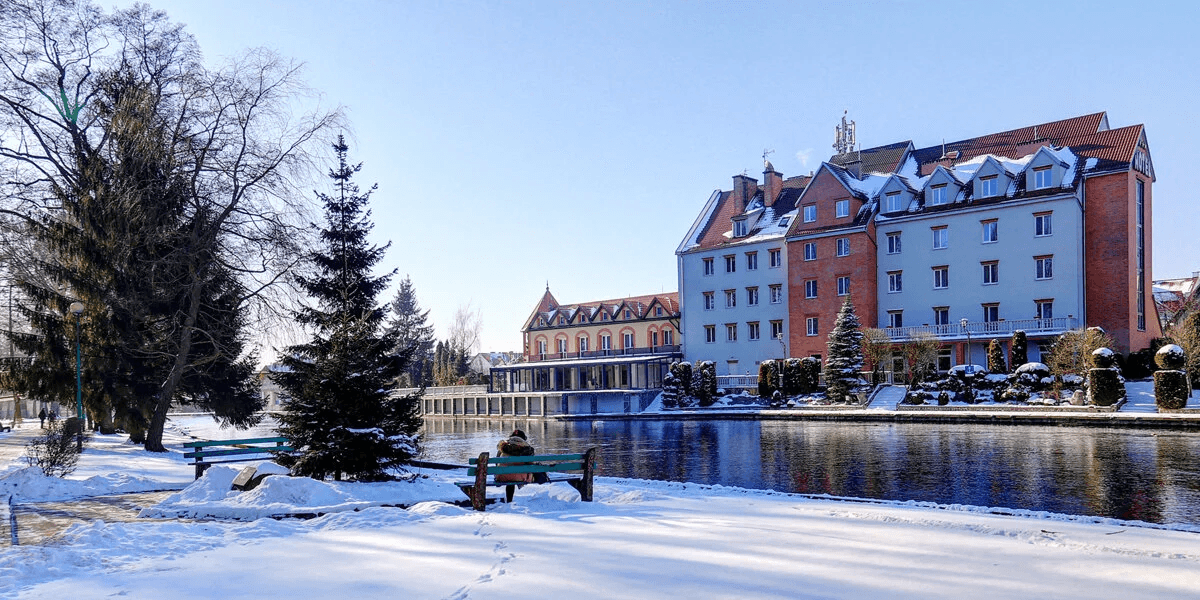 🌊 Mazurski relaks nad rzeką 🌲 Sylwester z balem lub letni wypoczynek 🌅