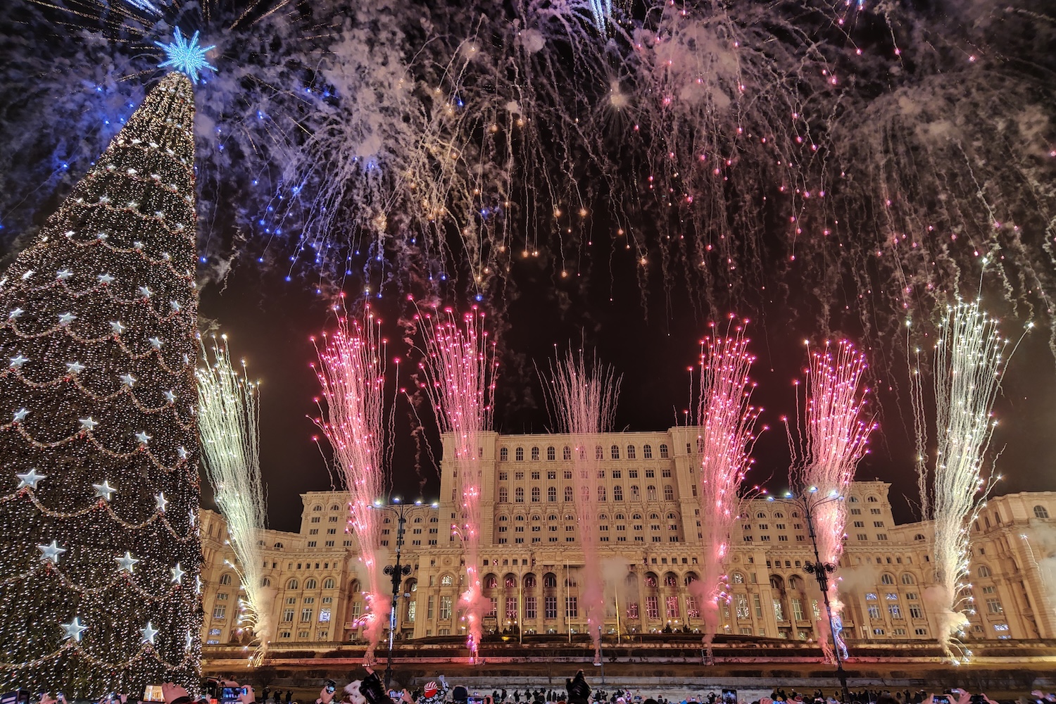 Sylwestrowa przygoda w Bukareszcie 🇷🇴🎆 Loty i bardzo dobry ⭐⭐⭐⭐hotel za 739 PLN 😍