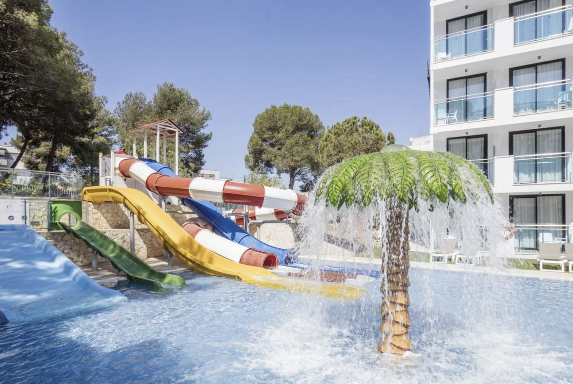 Tygodniowe wczasy w gorącej Hiszpanii 🌴☀️Tydzień w 4* hotelu z wyżywieniem i widokiem na morze za 2369 PLN 🇪🇸