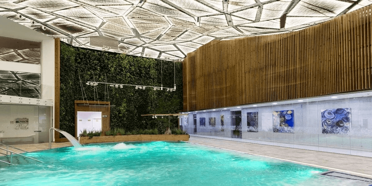 Górski raj w Liptovskiej Osadzie 🏔️ Resort z basenami i wellness 🧖‍♀️