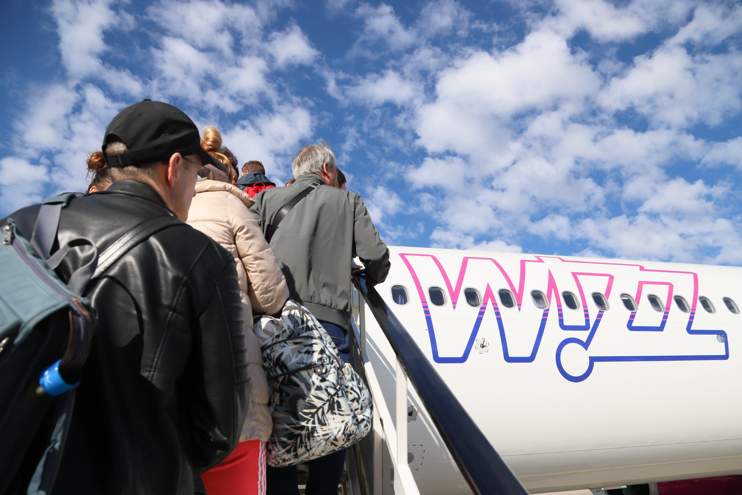 Wizz Air kasuje 2 ważne trasy z Polski. Miały być hitami, a znikają z rozkładu po kilku miesiącach od startu