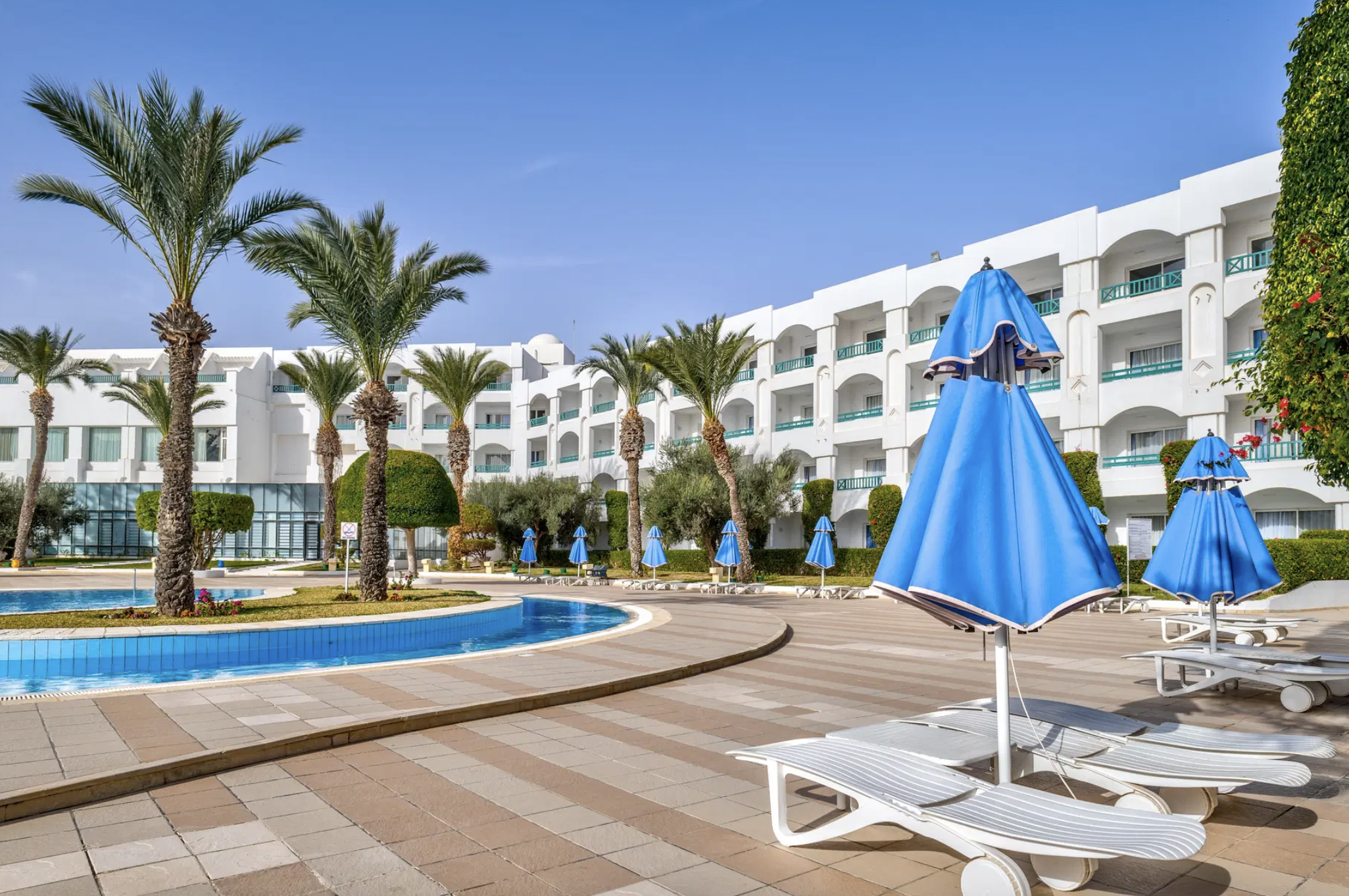 5* hotel w Tunezji z all inclusive za 2251 PLN 🏝️ Relaks nad turkusowym morzem 😎