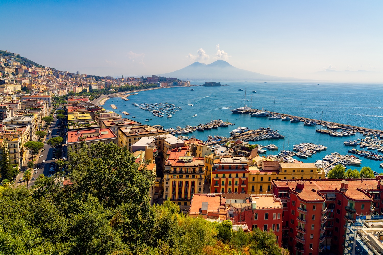 Smak prawdziwej Italii na wyciągnięcie ręki ☕ 🍕 Loty i hotel w sercu Neapolu za 881 PLN ☀️ ✈️