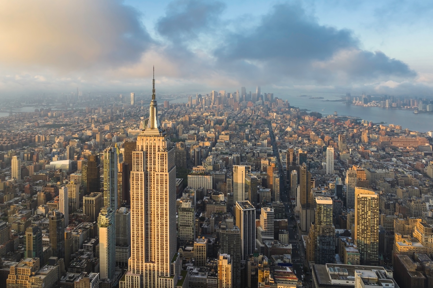 Spędź majówkę w wielkim stylu 🏙️ 🗽 Loty do Nowego Jorku bez przesiadek od 1528 PLN 🤩