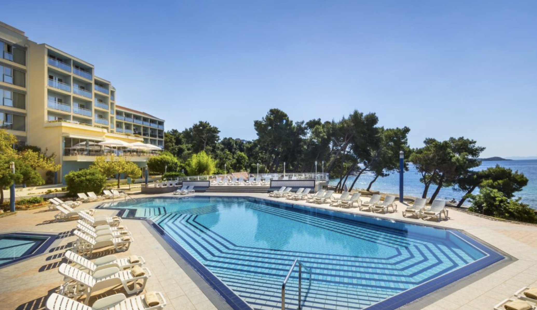 Chorwacka perełka przy plaży 🏖️😎 4* hotel z wyżywieniem za 1974 PLN