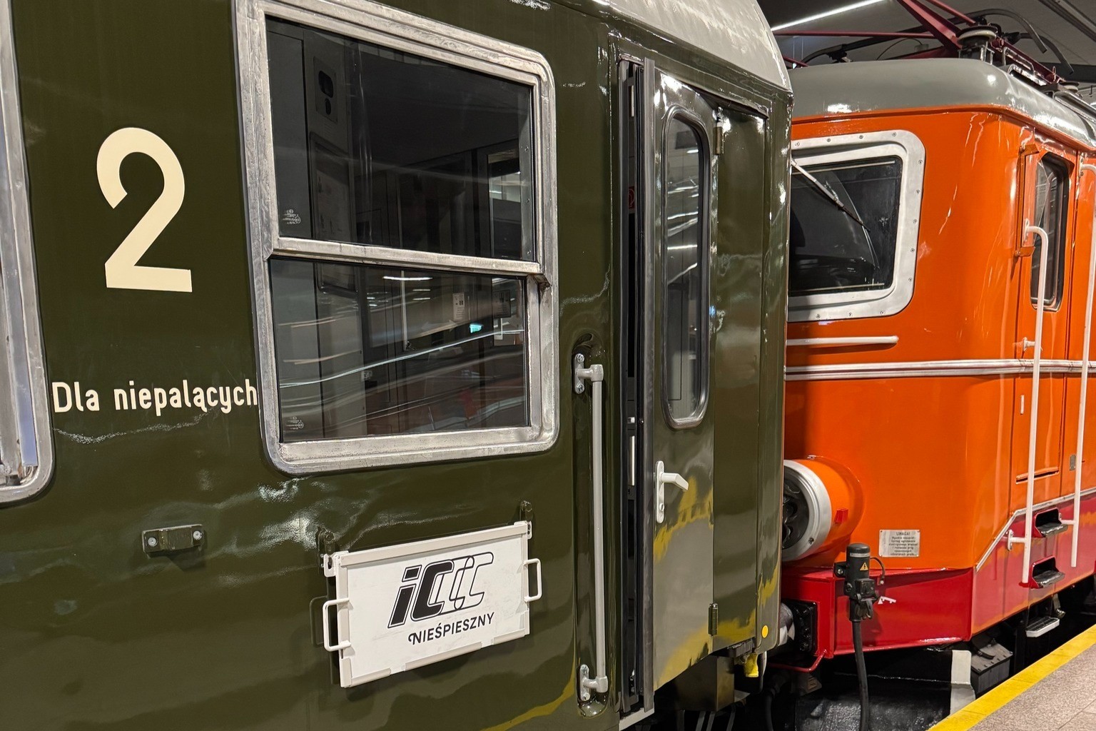 Retro pociągi PKP Intercity wyjadą na tory. „Nieśpieszny” droższy niż Pendolino
